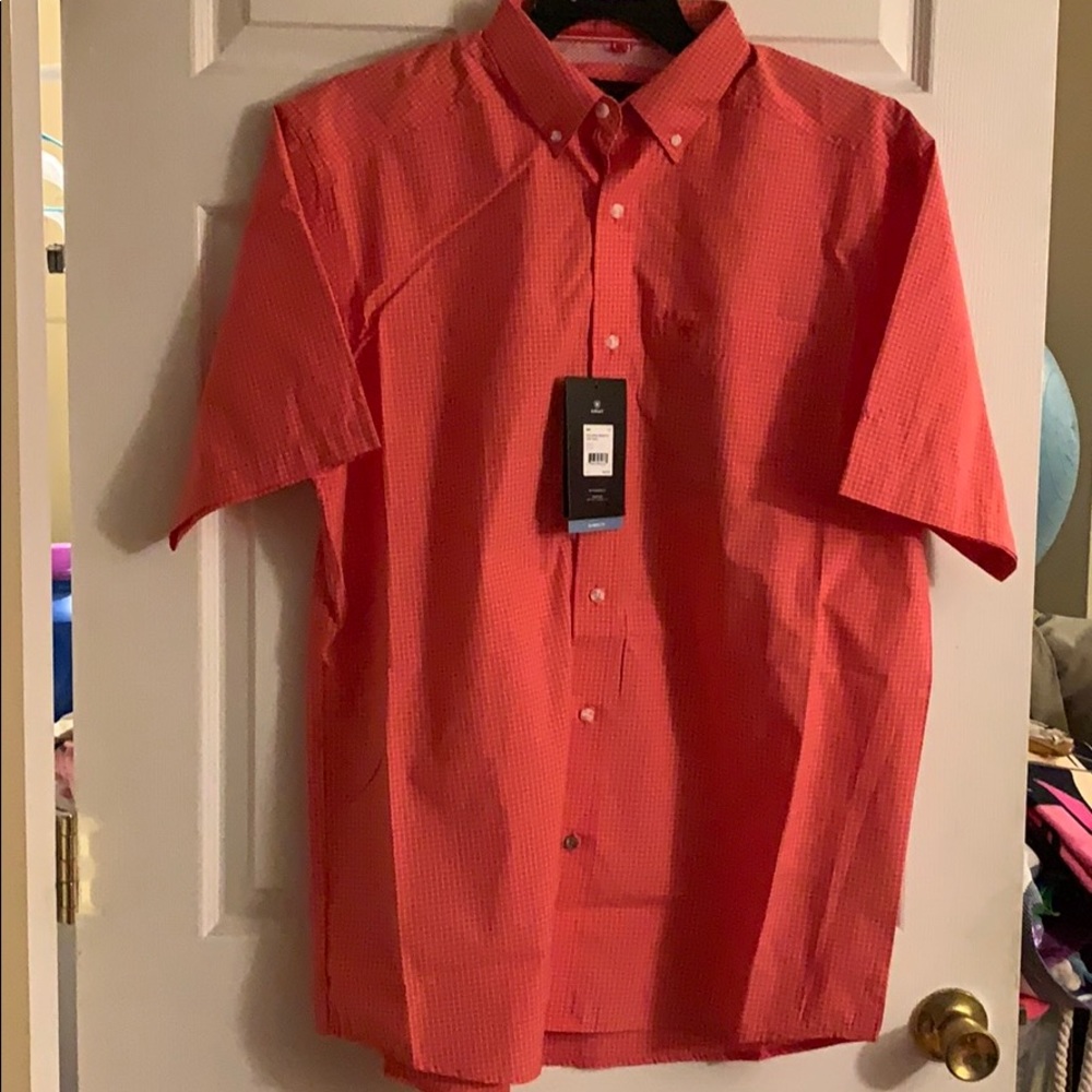 NWT Ariat size L men’s button up shirt